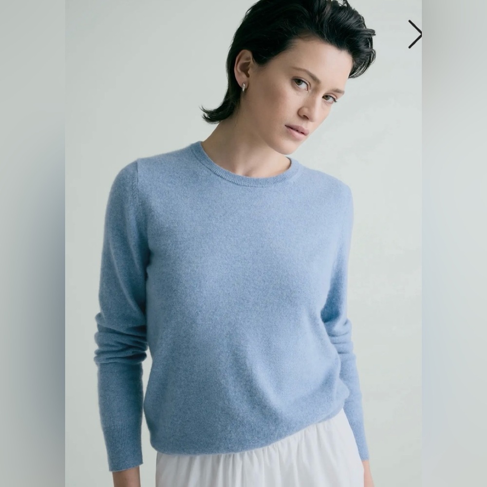 Quince Mongolian Cashmere Crewneck Sweater Blue (faded denim) Med.